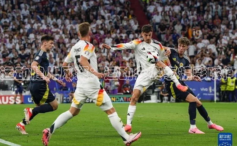 运动健儿风采：运动会赛事精彩瞬间